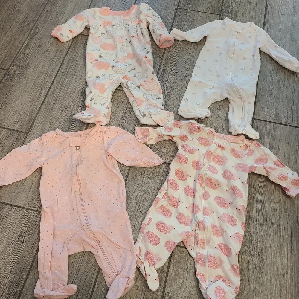 Carter's baby girl long footed pajamas set of 4 white and pink size 3M